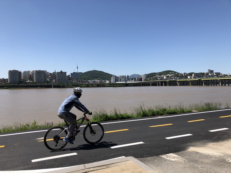 Maybe, I should carry my bike here and visited Seoul again!